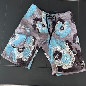 Reef Men's Blue and Gray Floral Board Shorts